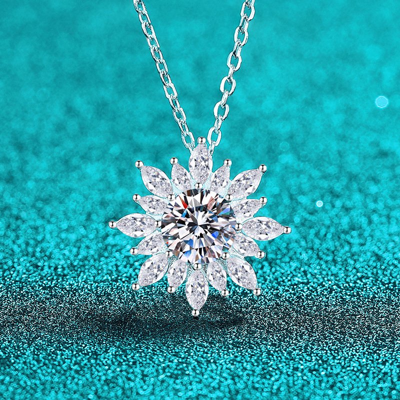 S925 Sterling Silver Moissanite Sunflower Necklace for Women, Clavicle Chain, Minimalist Pendant, Luxury Style