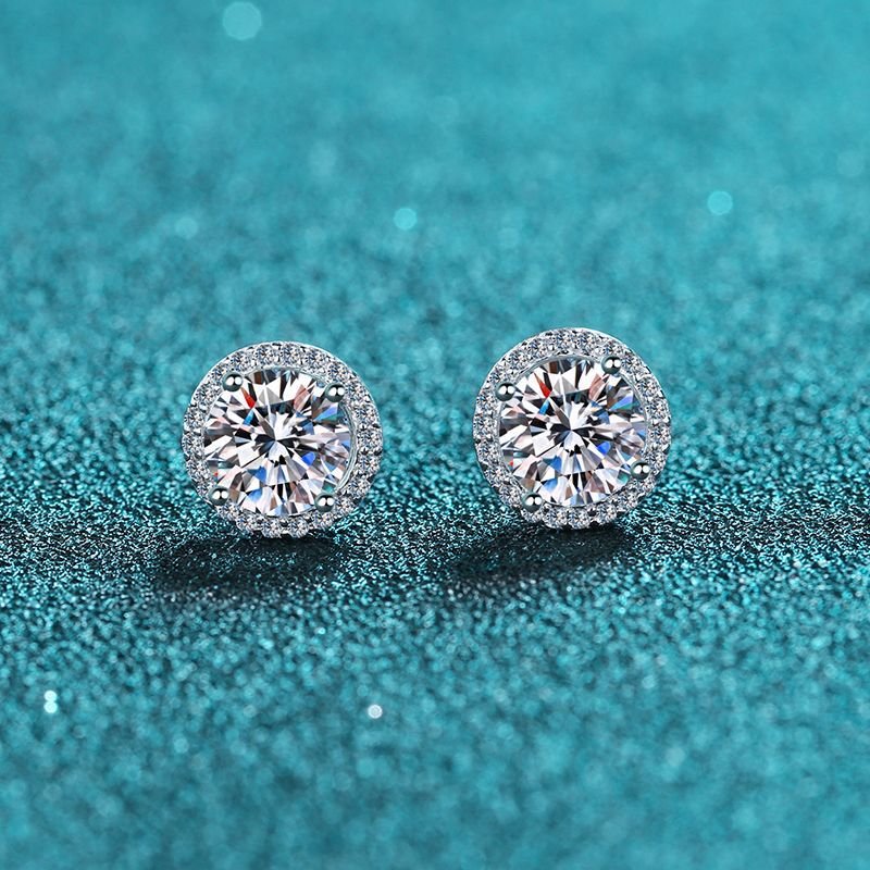 S925 Sterling Silver Women's 1 Carat Moissanite Four-Prong Round Stud Earrings
