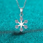 S925 Sterling Silver Moissanite Snowflake Pendant Necklace for Women, Simple and Elegant, Valentine's Day Gift for Friends