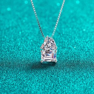 S925 Sterling Silver Square Sugar Cube Clavicle Chain Necklace with 2 Carat Moissanite Heart Pendant