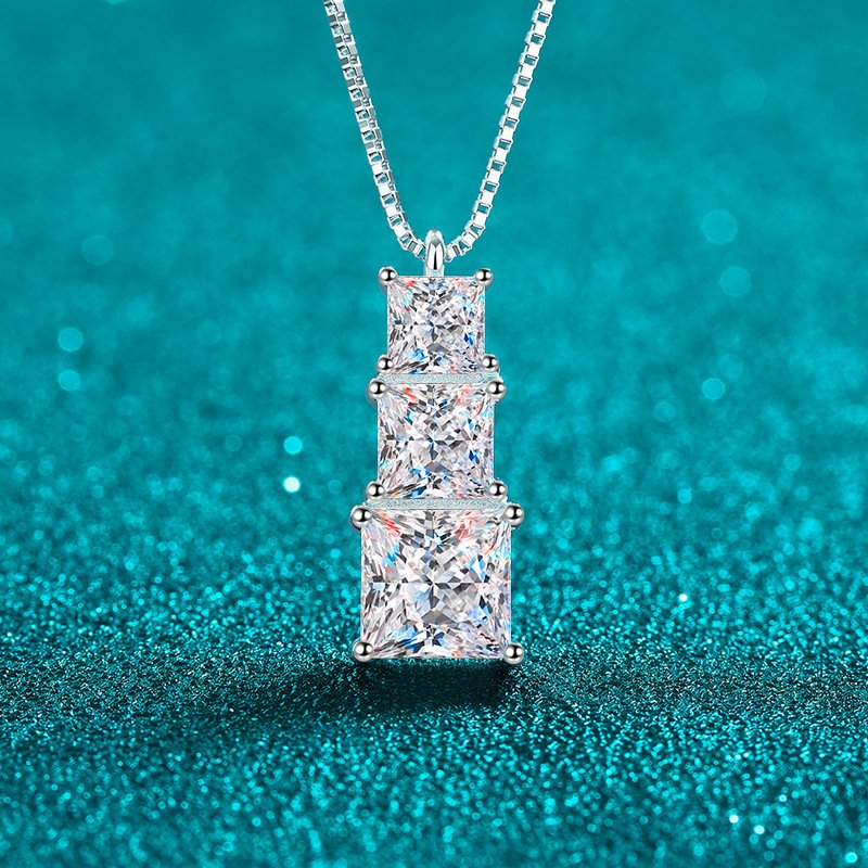 S925 Sterling Silver Moissanite Necklace for Women, Irregular Three-Life Stone Geometric Pendant, Elegant and Exquisite Collarbone Chain