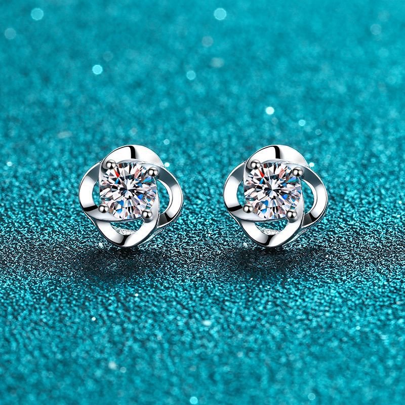 S925 Sterling Silver Earrings for Women, Simple Four-Claw Moissanite Stud Earrings, Factory Direct