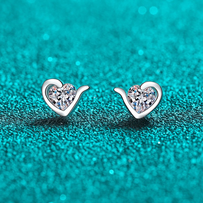 S925 Sterling Silver Moissanite Heart Earrings for Women, Exquisite and Versatile Daily Wear