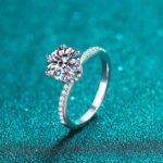 S925 Sterling Silver Ring for Women 2 Carat Moissanite Band Factory Wholesale