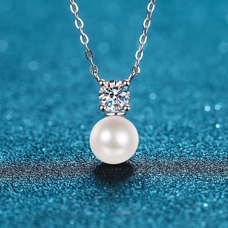 925 Sterling Silver Collarbone Necklace for Women, 8mm Flawless Freshwater Pearl and 0.5ct Moissanite
