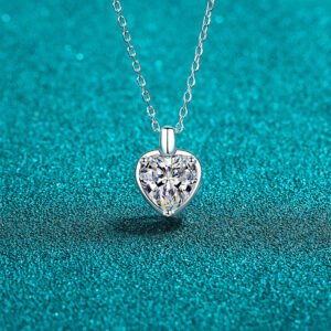 S925 Sterling Silver Heart Moissanite Necklace for Women Minimalist Heart Pendant Sweet Collarbone Chain