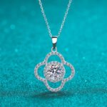 S925 Sterling Silver Clover Pendant Necklace 1 Carat Moissanite