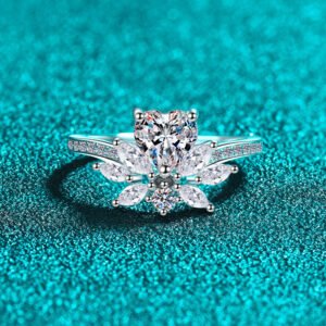 S925 Sterling Silver Moissanite Ring for Women Heart Hand Bouquet Exquisite Festive Gift