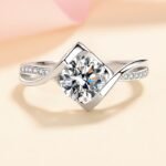 S925 Sterling Silver Ring for Women 50 Points 1 Carat Moissanite Angel Kiss Micro Set Ring