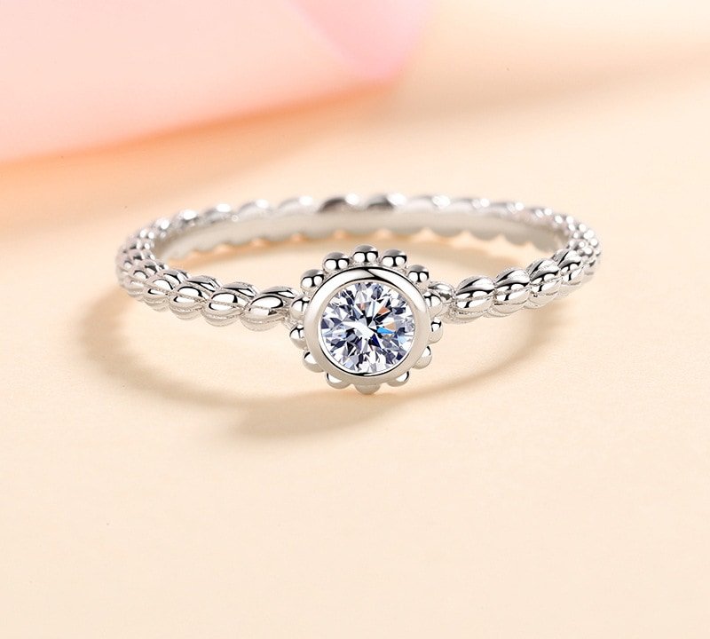 S925 Sterling Silver Ring for Women 30-Point Moissanite Round Wrap Band