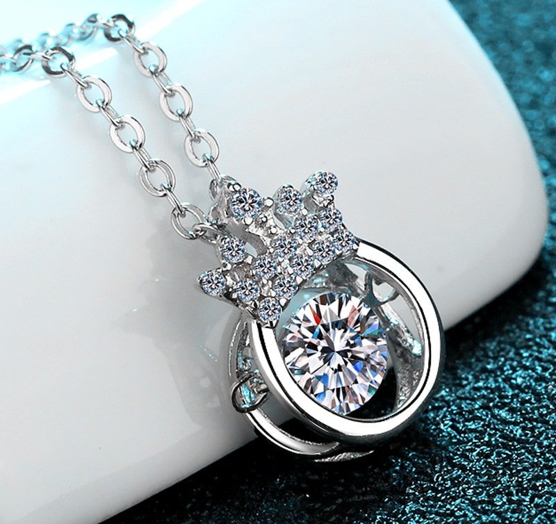 S925 Sterling Silver Crown Moissanite Pendant Necklace for Women