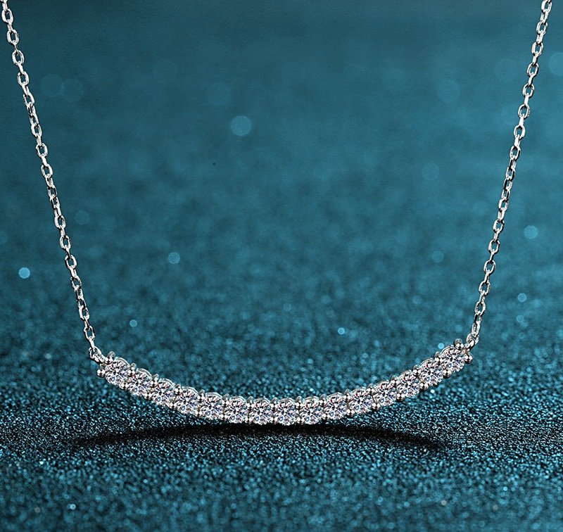 S925 Sterling Silver Necklace for Women 90-Point Moissanite Smiley Face Pendant Choker Chain Factory Direct Supply