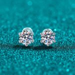 S925 Sterling Silver Moissanite Stud Earrings for Women Six-Claw Screw-Back Earrings Simple Elegant Daily Versatile
