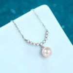 S925 Sterling Silver Clavicle Chain Necklace for Women 8mm Flawless Freshwater Pearl Smiley Moissanite Necklace