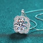 S925 Sterling Silver Moissanite Necklace for Women 10 Carat Pendant Light Luxury Elegant Valentine's Day Gift