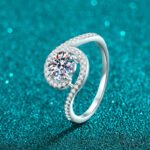 S925 Sterling Silver Moissanite Ring for Women, Twisted Wave Band, Light Luxury Fashion Jewelry