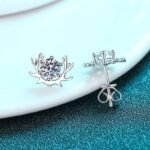 S925 Sterling Silver Earrings, Simple Style, 50-Point Claw-Set Moissanite Studs