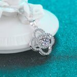 S925 Sterling Silver Clover Pendant Necklace 1 Carat Moissanite