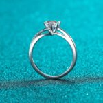 925 Silver Ring for Women Simple Snowflake 30/50 Point Moissanite Ring Factory Direct