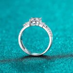 S925 Sterling Silver Women's Wedding Ring Factory Direct Wholesale Princess Cut Moissanite Ring