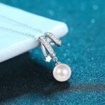 S925 Sterling Silver Clavicle Chain Necklace for Women, Cross Style, 8mm Flawless Freshwater Pearl Moissanite Necklace