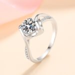S925 Sterling Silver Ring for Women 50 Points 1 Carat Moissanite Angel Kiss Micro Set Ring