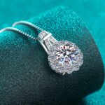 S925 Sterling Silver Moissanite Sunflower Pendant Necklace for Women, Ins Simple Fashion Versatile
