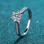 S925 Sterling Silver Ring for Women Rotating Six-Prong Moissanite Ring