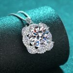 S925 Sterling Silver Moissanite Necklace for Women 10 Carat Pendant Light Luxury Elegant Valentine's Day Gift