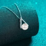 S925 Sterling Silver Moissanite Pearl Necklace V-Shaped Pavé Pendant Minimalist Elegant Design Collarbone Chain