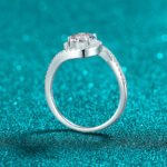 S925 Sterling Silver Moissanite Ring for Women, Twisted Wave Band, Light Luxury Fashion Jewelry