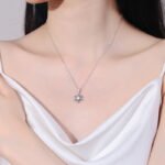 S925 Sterling Silver Moissanite Snowflake Pendant Necklace for Women, Simple and Elegant, Valentine's Day Gift for Friends