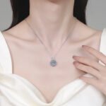 S925 Sterling Silver Moissanite Sunflower Pendant Necklace for Women, Ins Simple Fashion Versatile