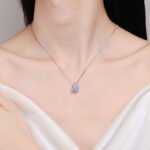 S925 Sterling Silver Square Sugar Cube Clavicle Chain Necklace with 2 Carat Moissanite Heart Pendant