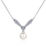 S925 Sterling Silver Natural Freshwater Pearl Necklace for Women with Moissanite Choker