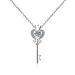 S925 Sterling Silver Necklace Clavicle Chain Pendant 30-Point Moissanite