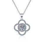 S925 Sterling Silver Clover Pendant Necklace 1 Carat Moissanite