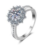 S925 Sterling Silver Women's Luxury Wedding Ring 1 Carat Moissanite Ring European and American Style